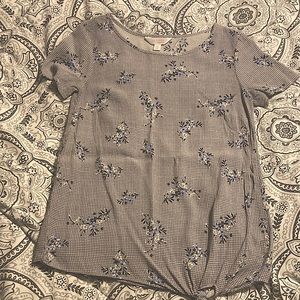 Lauren Conrad, size XS, grey top with floral pattern.